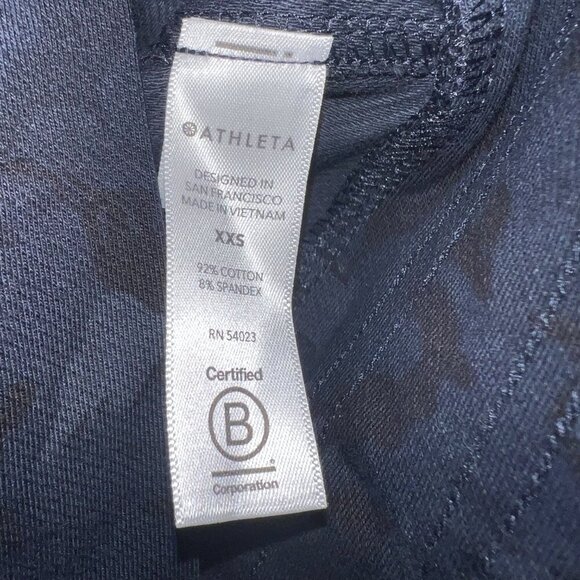 NWT Athleta Printed Farallon Sweatshirt Stratum Camo Navy Size XXS - Picture 4 of 7